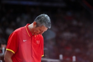 郭士强下课?杨毅:应该 中国篮球历史上没有输这么惨还不下课的